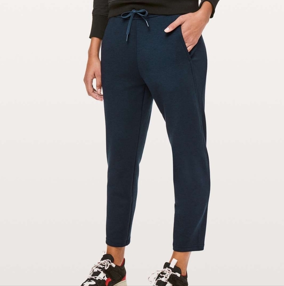 Lululemon City Sleek Sweatpant True Navy Womens Size 6 Drawstring‎ Lounge - Picture 1 of 14